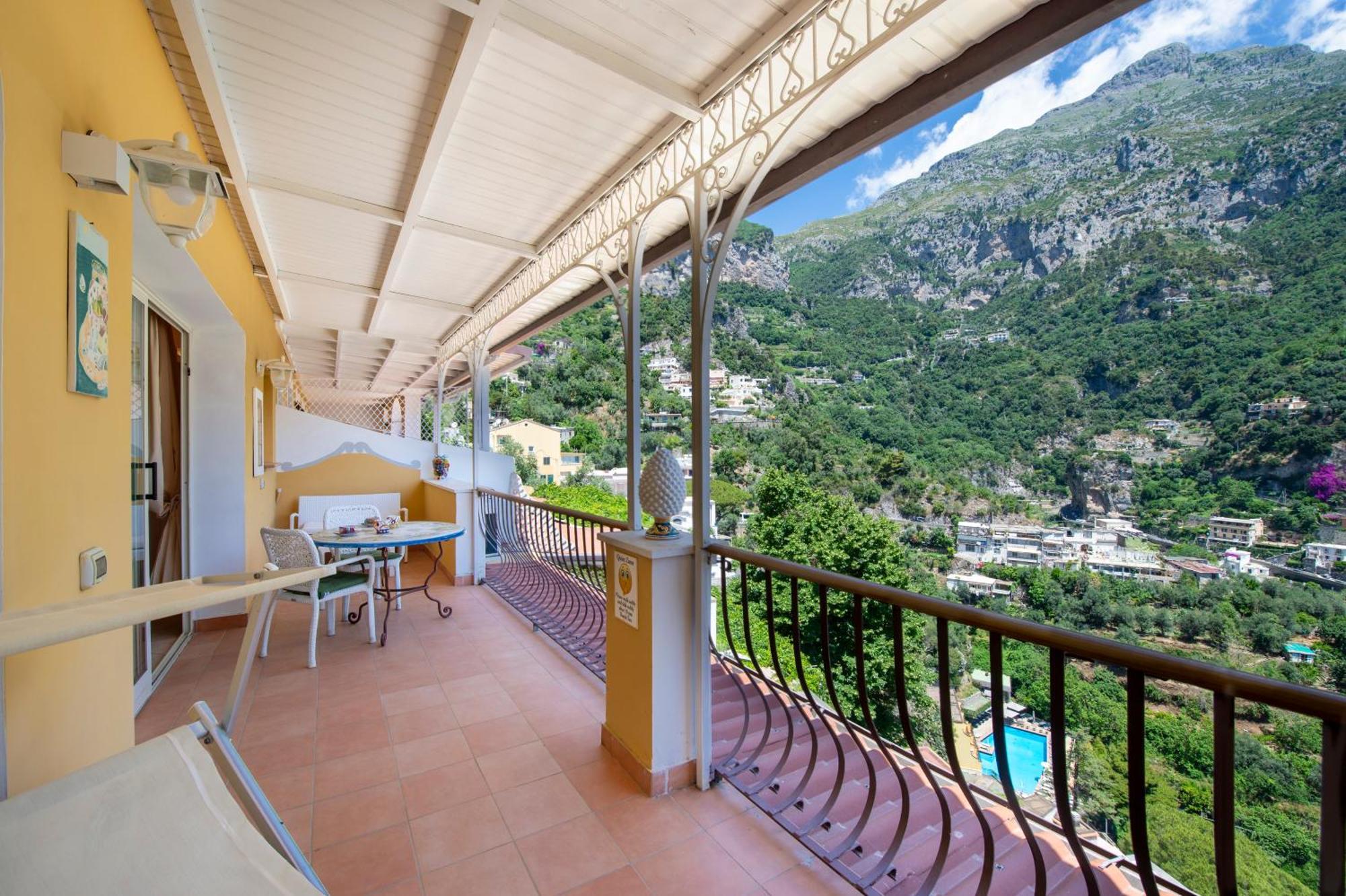 Appartement Casa Le Terrazze à Positano Extérieur photo